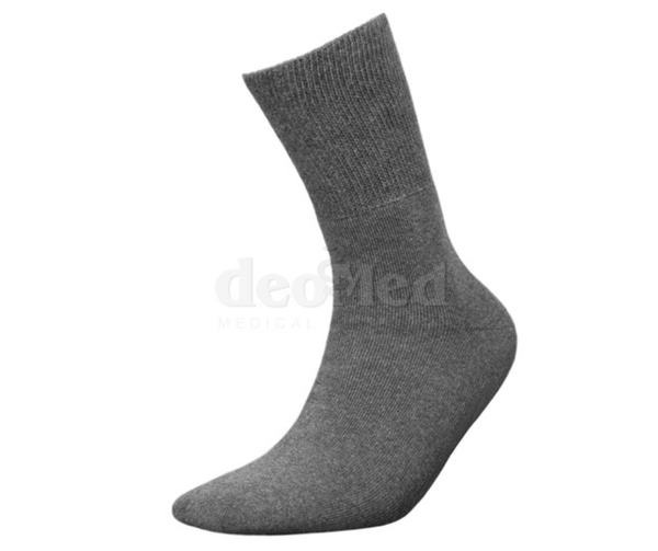 Erittäin joustava ja kiristämätön sukka, mikä on kehitelty venymään maksimaalisesti jalkojen isoon turvotukseen. Pehmeä ja saumaton sukka antaa hyvän olon.